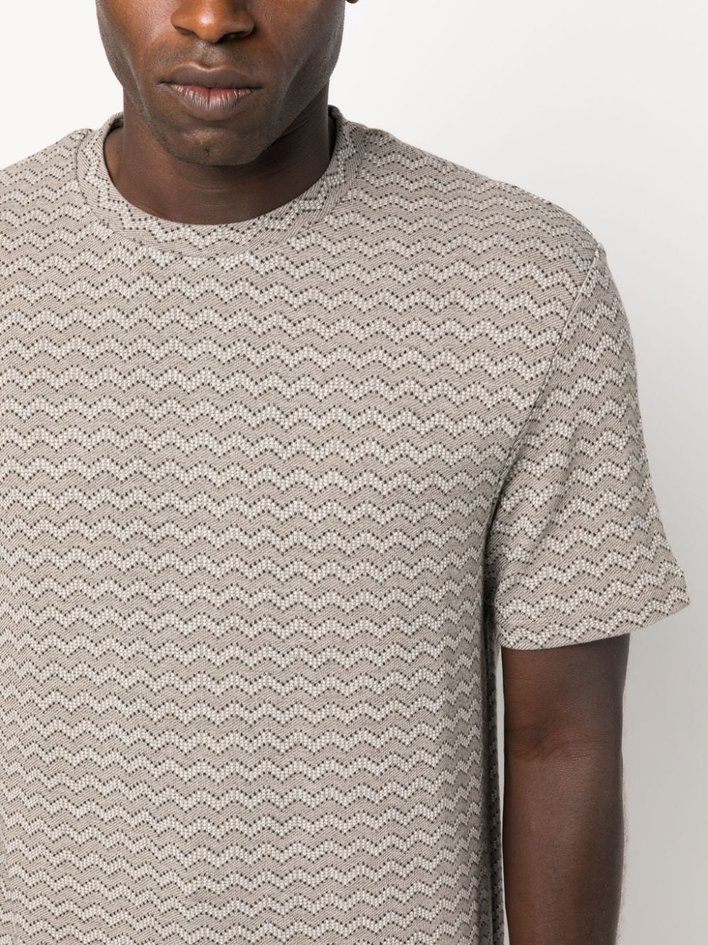 graphic-print round-neck T-shirt - 5