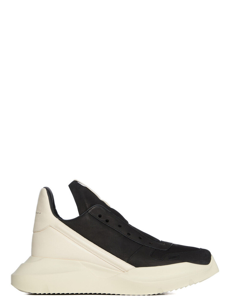 SNEAKERS 1