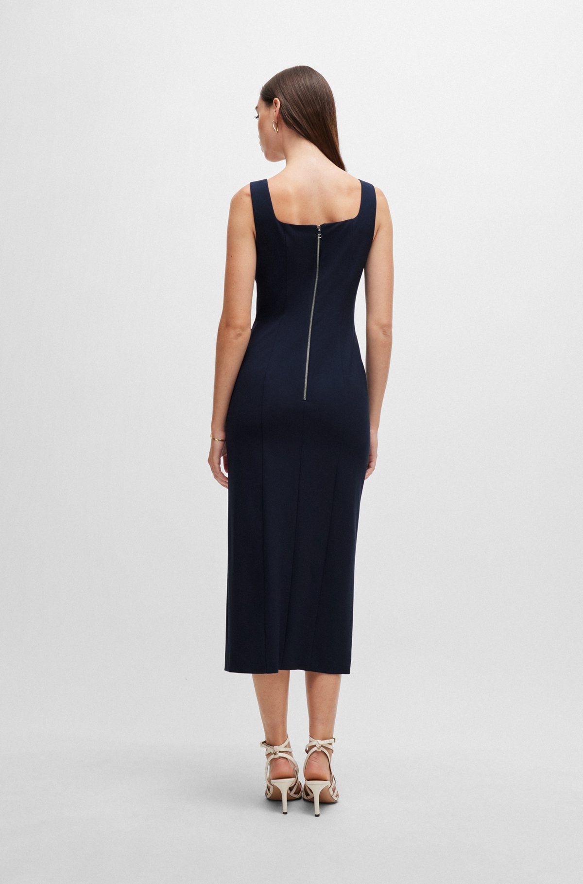 BUSINESS DRESS WITH SEAMING DETAILS - 4