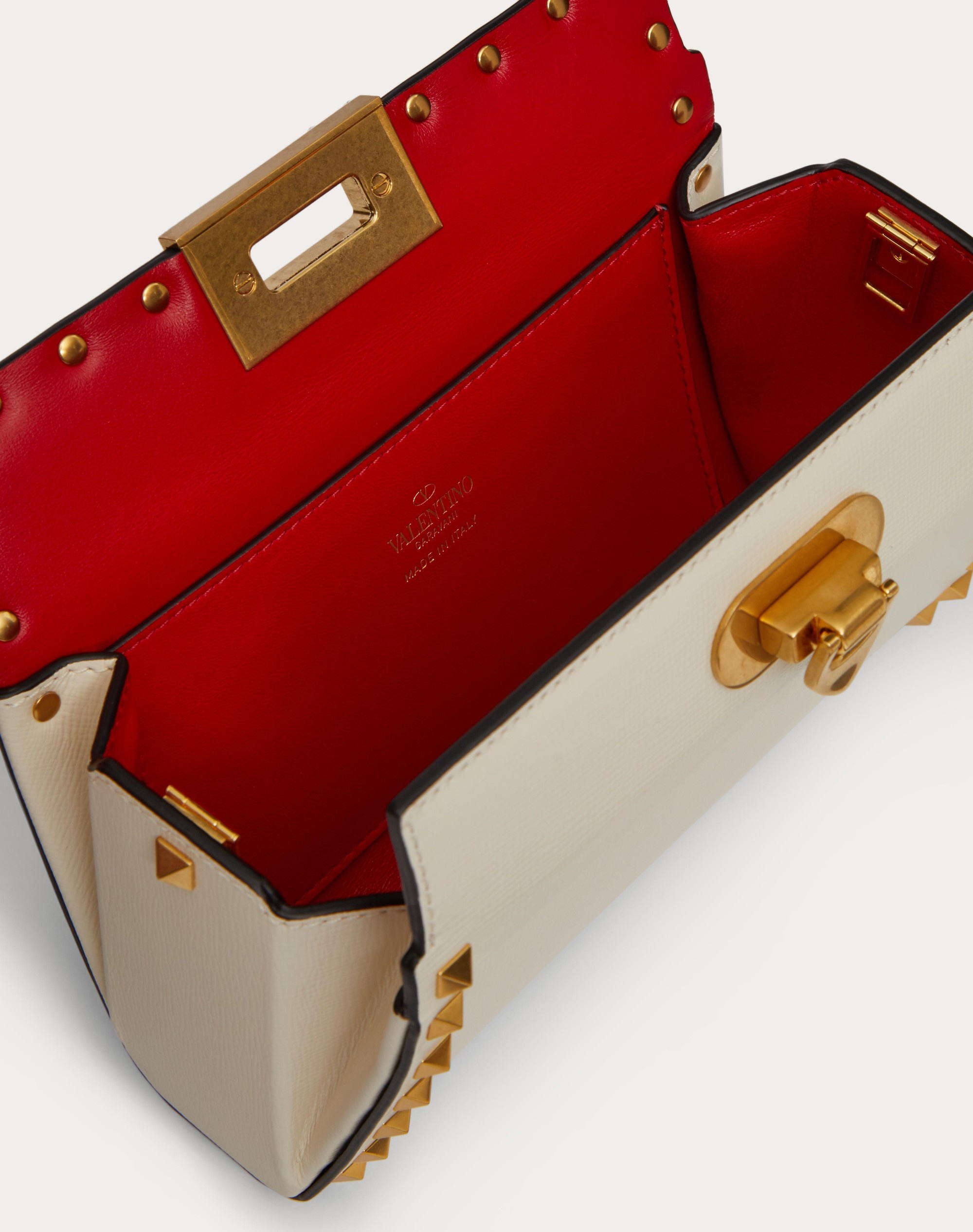 ROCKSTUD GRAINY CALFSKIN CLUTCH - 4