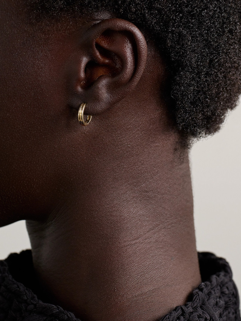 STONE AND STRAND Essential 14-karat Gold Hoop Earrings outlook