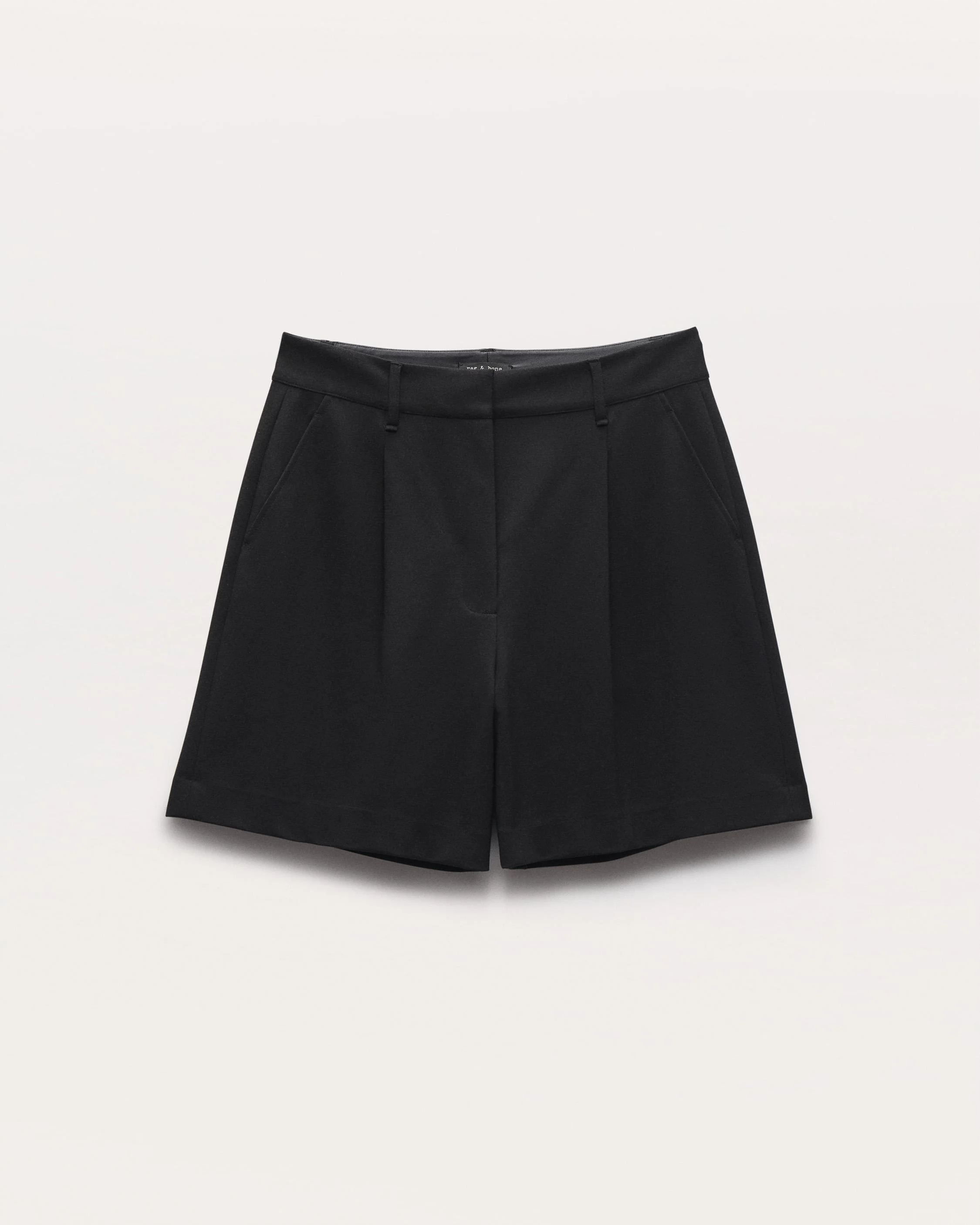 Irina Ponte 12.5" Short
Slim Fit - 1