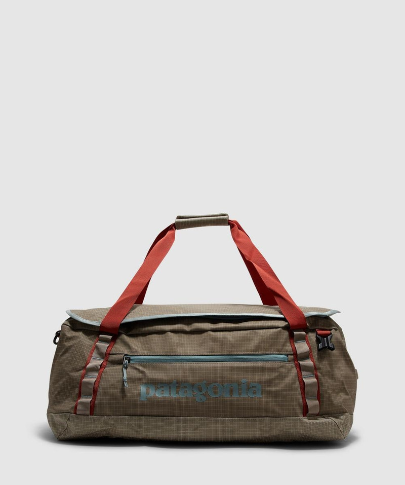 Patagonia Black hole 55L duffel bag outlook