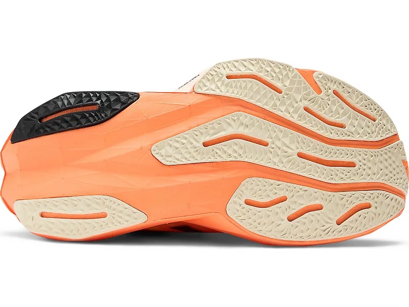 New Balance FuelCell Rebel v4 - 5