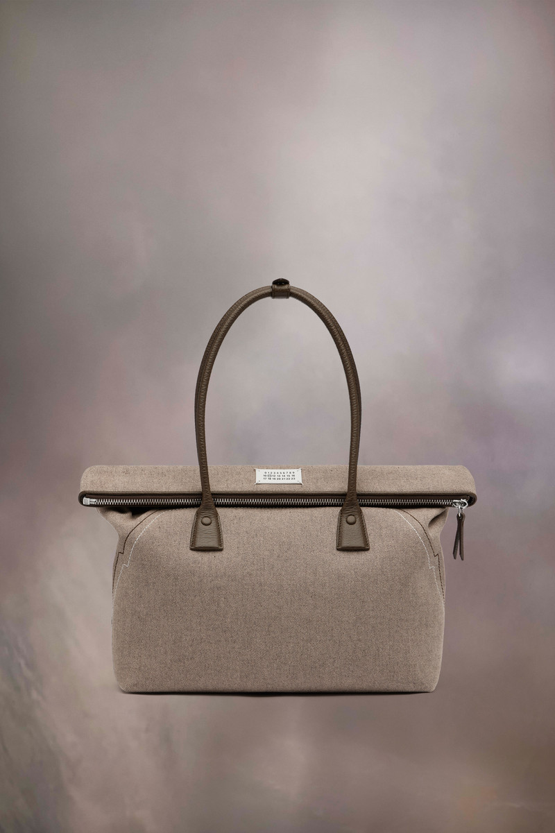 5AC shopping medium 1