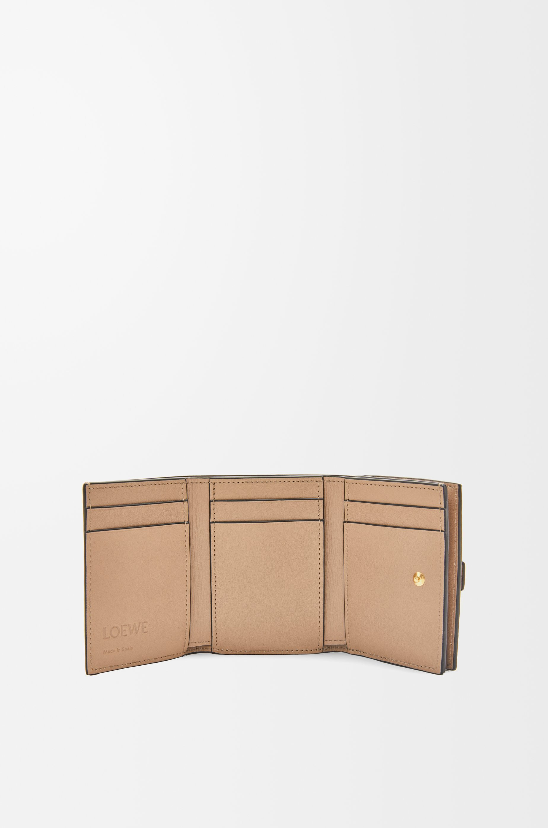 Trifold wallet in soft grained calfskin - 2
