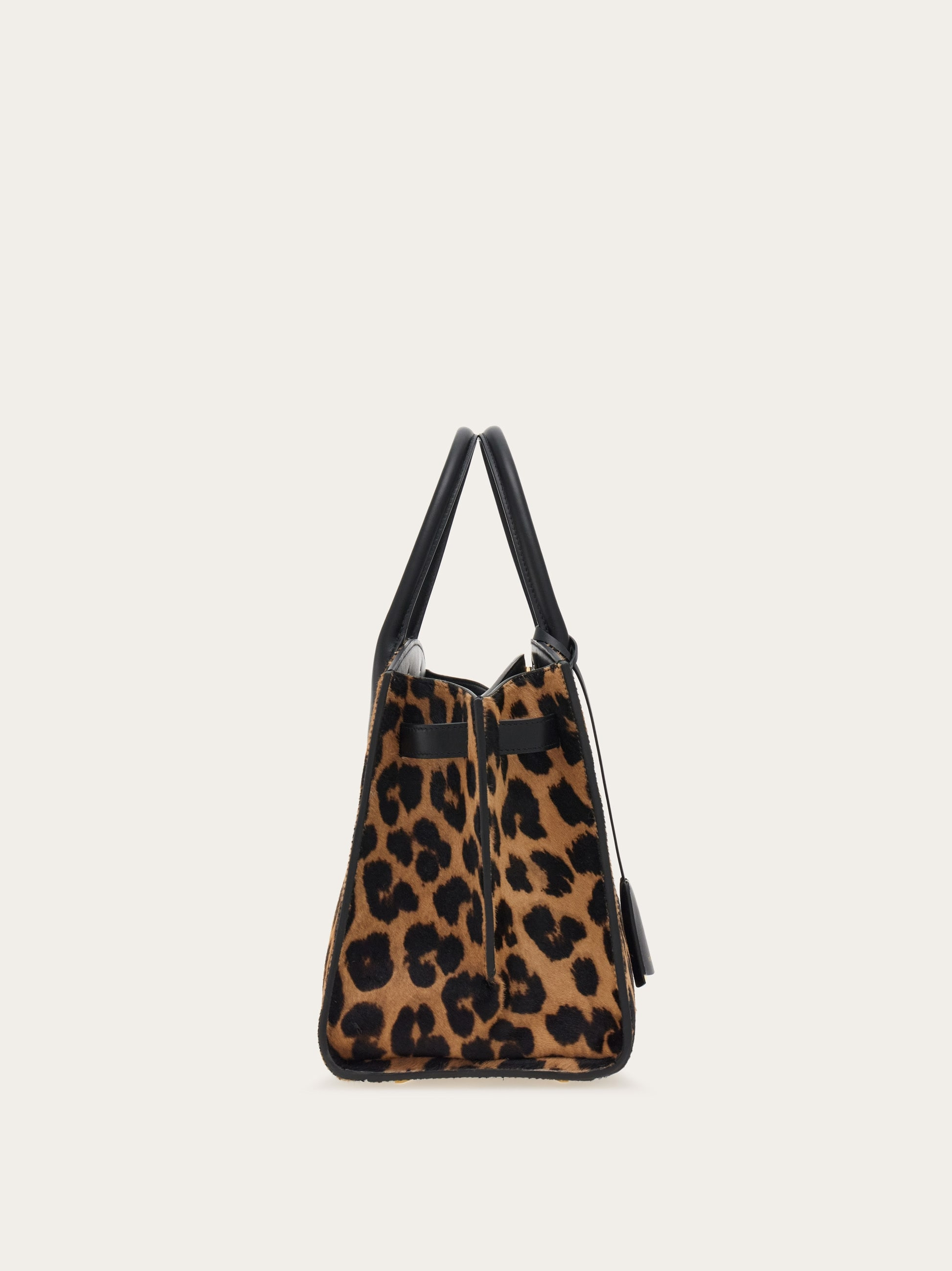 New Ferragamo Studio soft bag (L) - 4