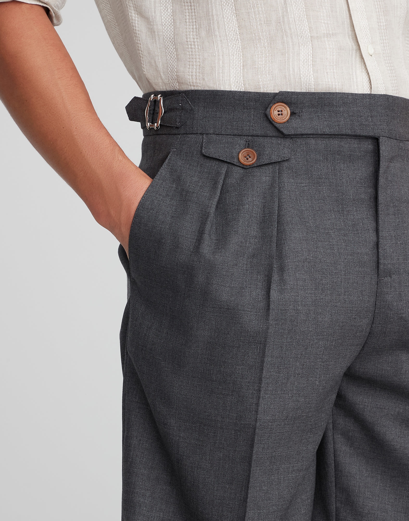 Virgin wool fresco Bermuda shorts with double pleats and waist tabs - 3