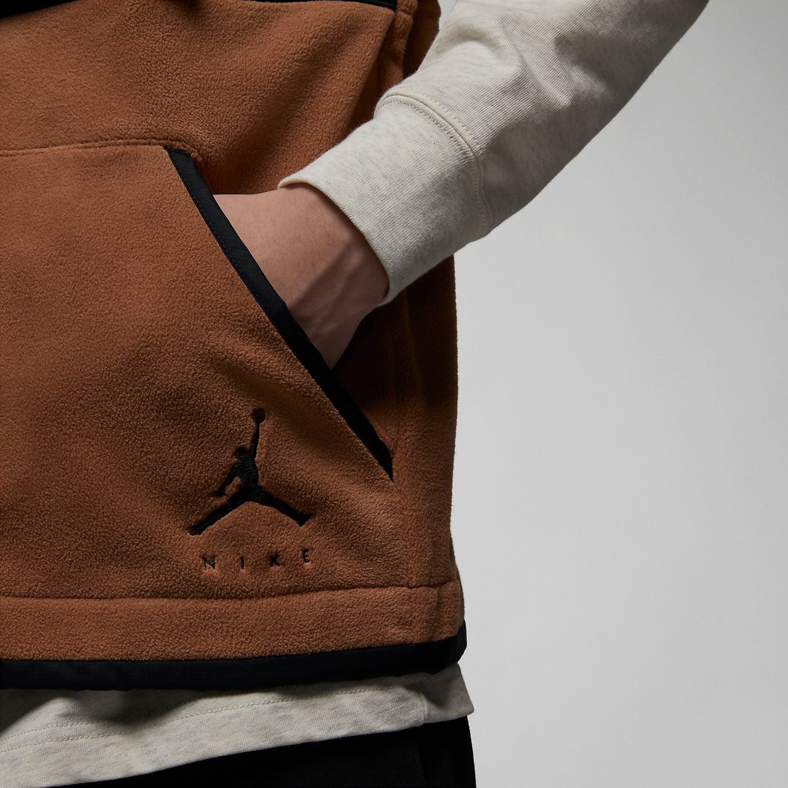 Air Jordan Jumpman Fleece Vest 'Black Brown' DX6598-256 - 3