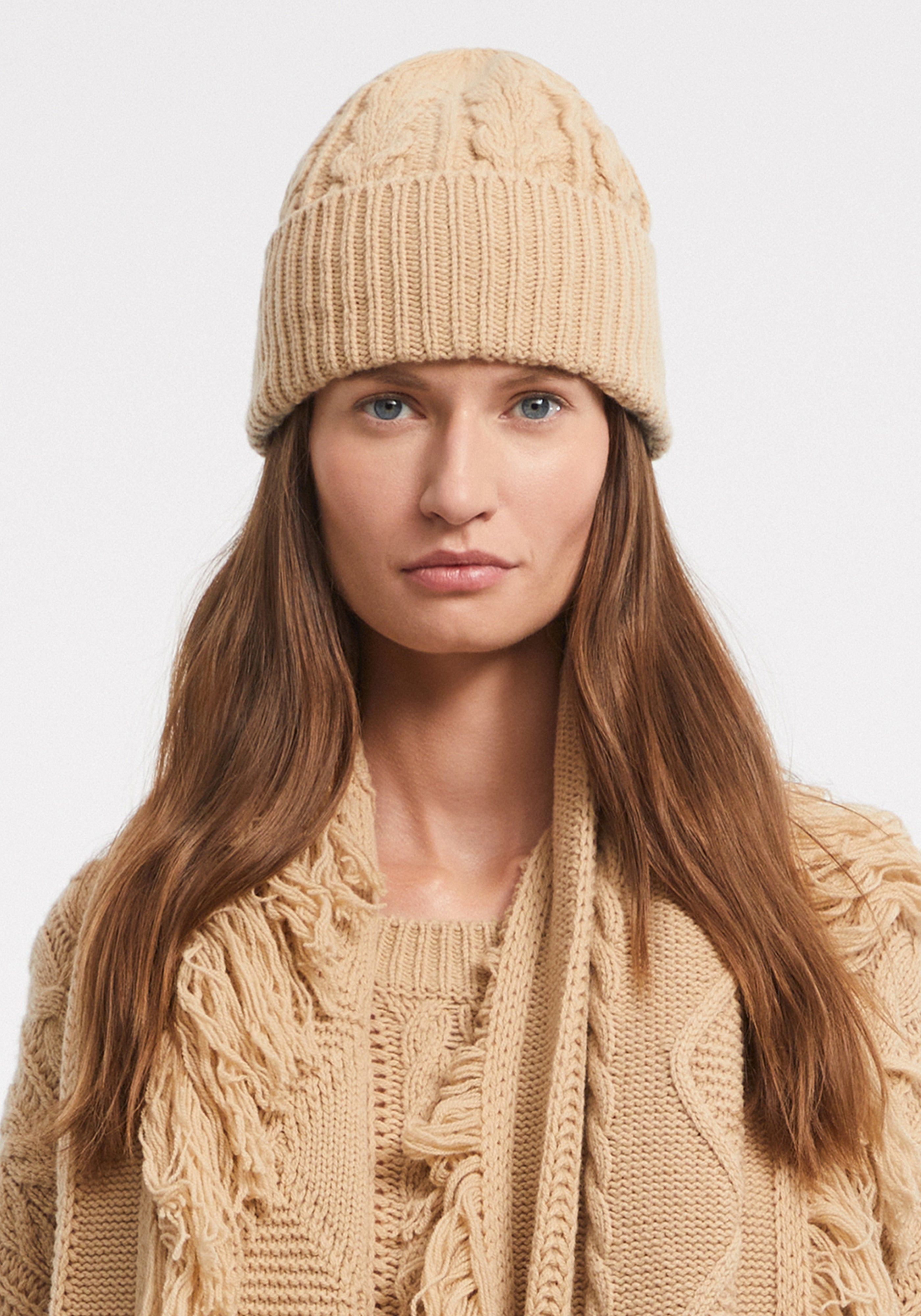 ALMA
Cable-knit merino beanie - 3