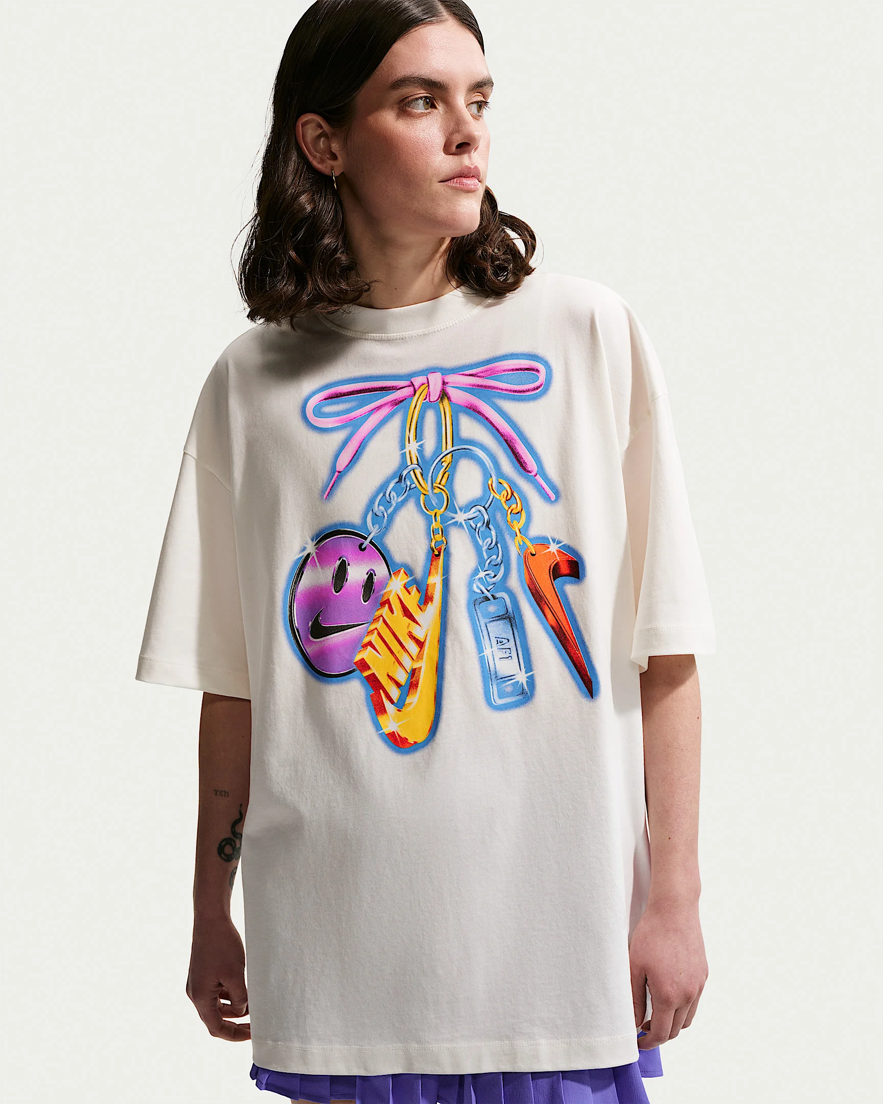 Nike Sportswear Classic Women's Oversized T-Shirt - 1