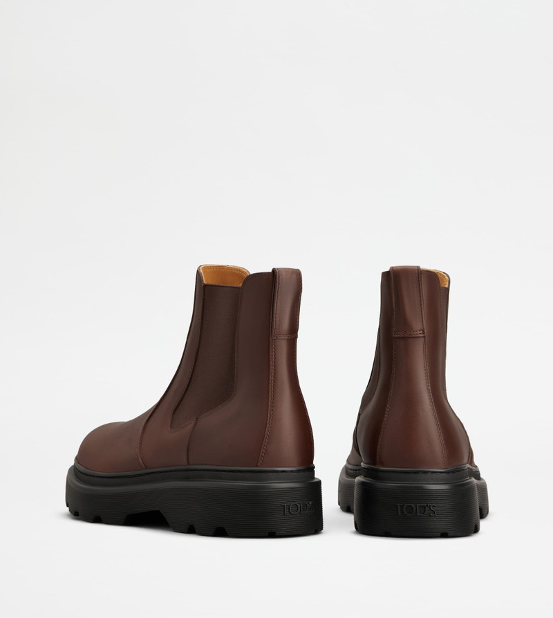 Tod's ANKLE BOOTS IN LEATHER - BROWN outlook