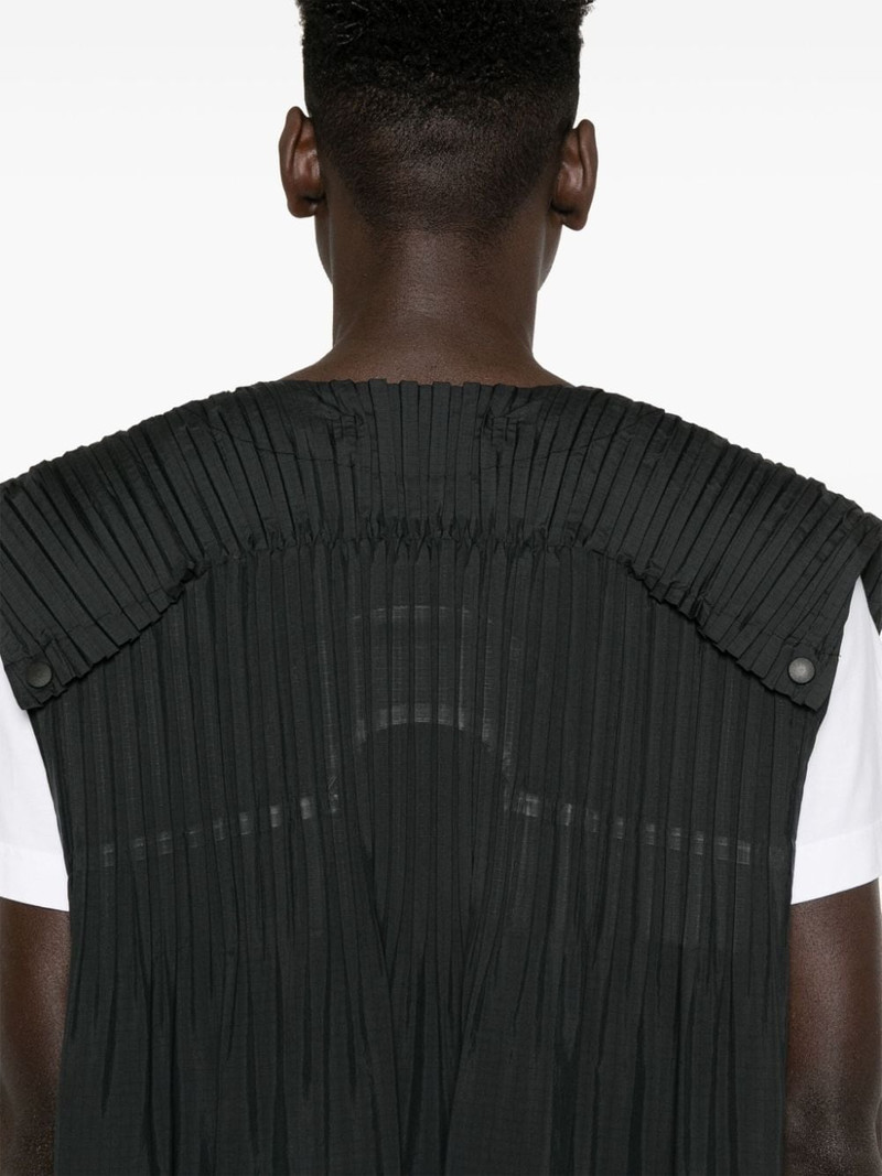 Cascade plissé-details vest 5