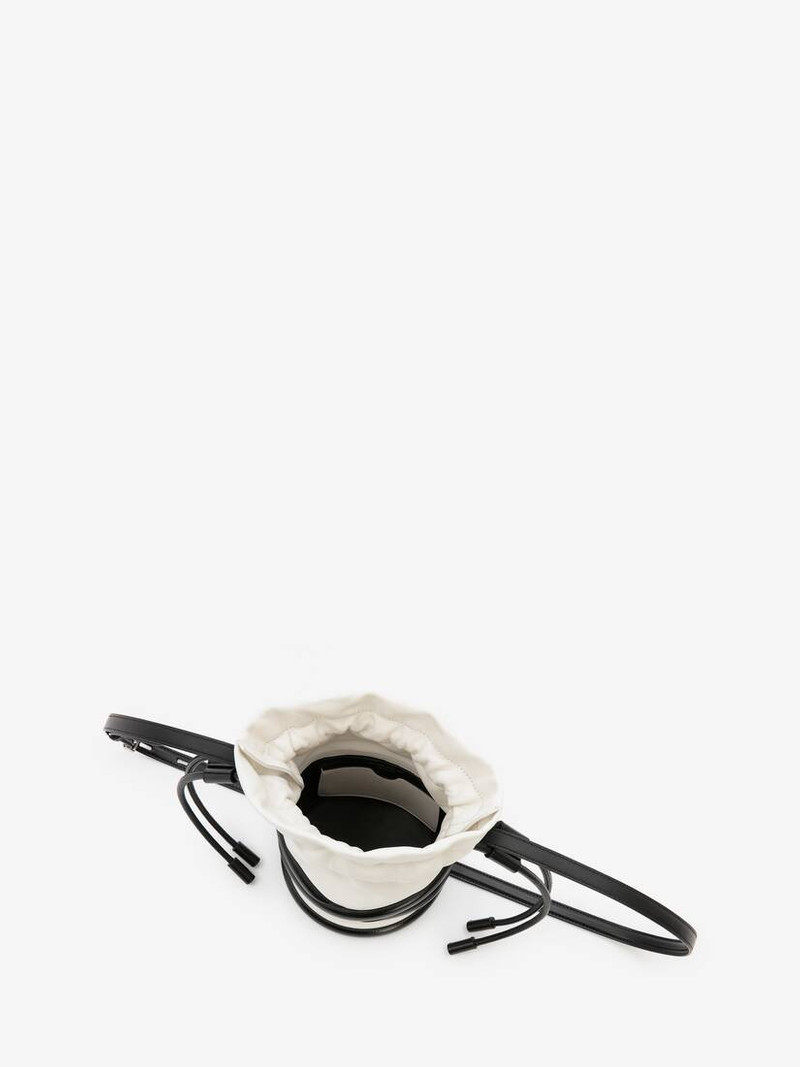 The Soft Curve in Ivory/black 4