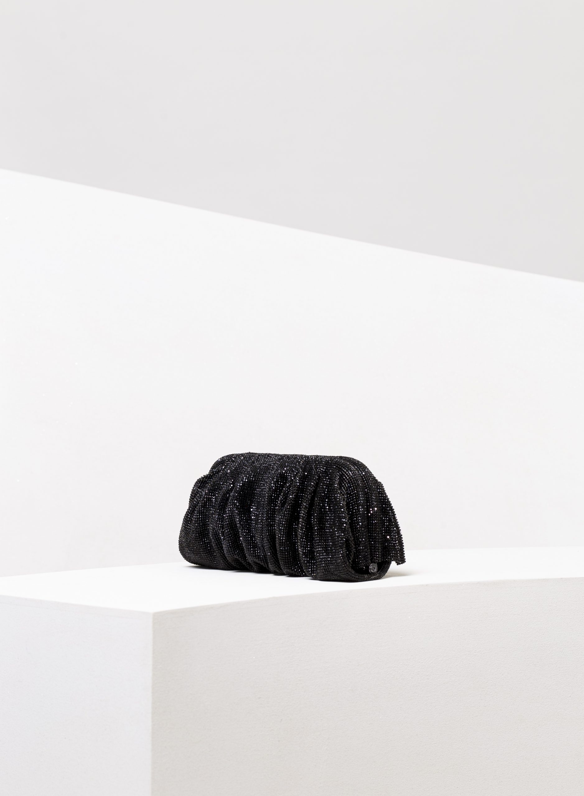 Benedetta Bruzziches – La Venus Grande Jet Black - 2