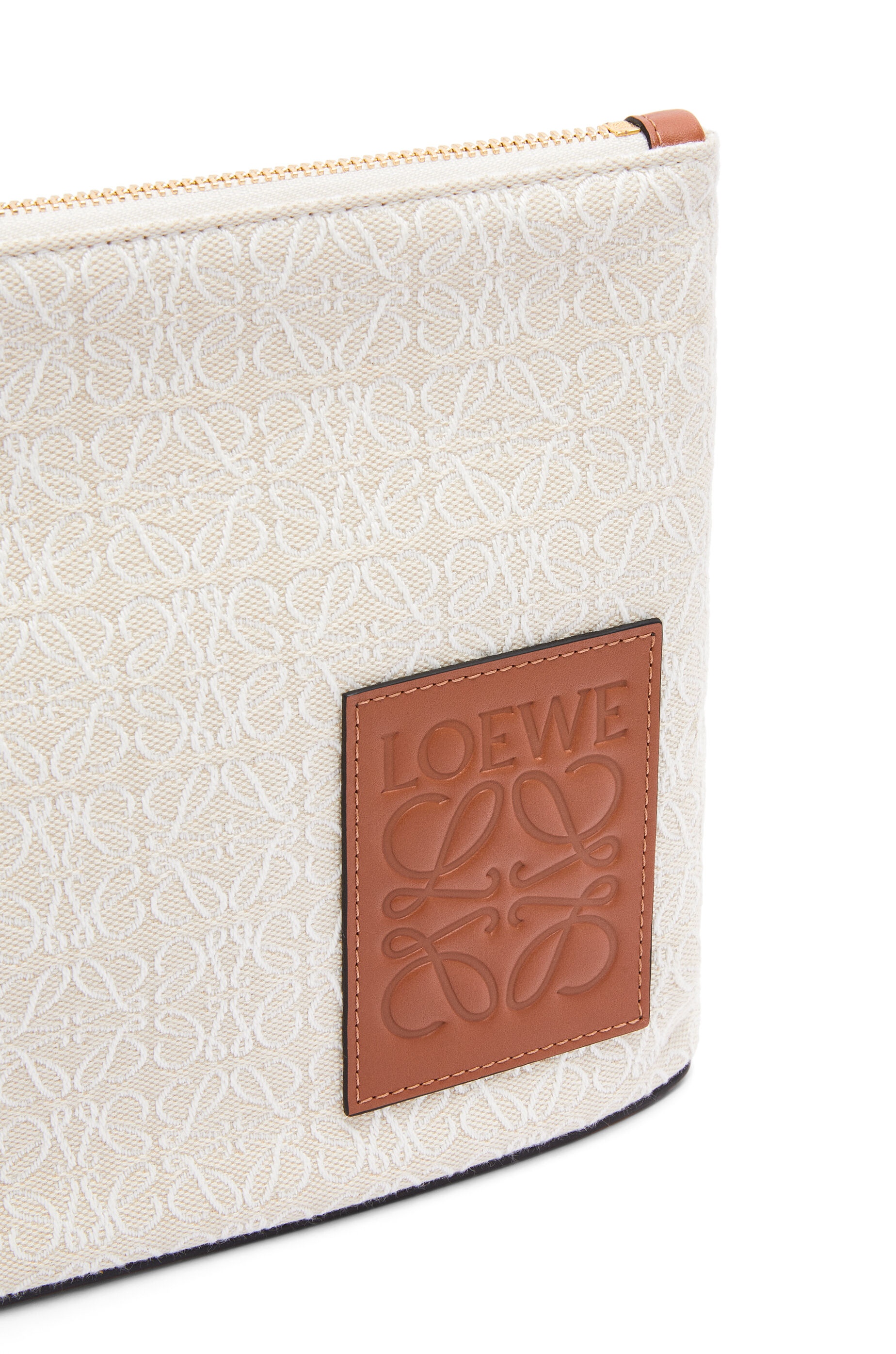 Oblong pouch in Anagram jacquard and calfskin - 5