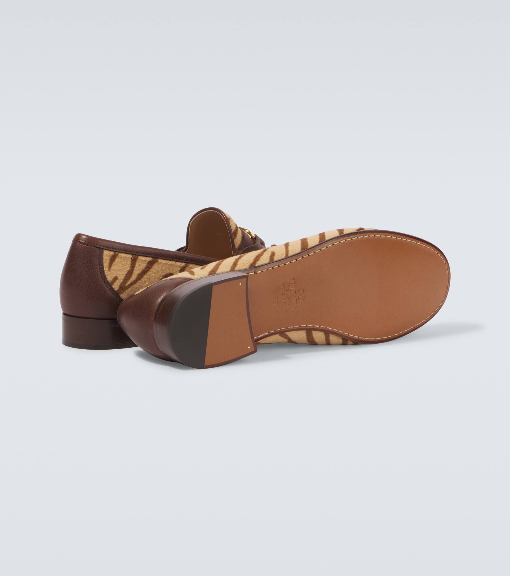 VLogo zebra-print calf hair loafers - 7