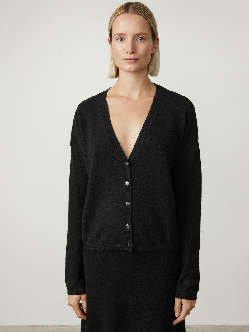 LISA YANG The Abby Cardigan outlook