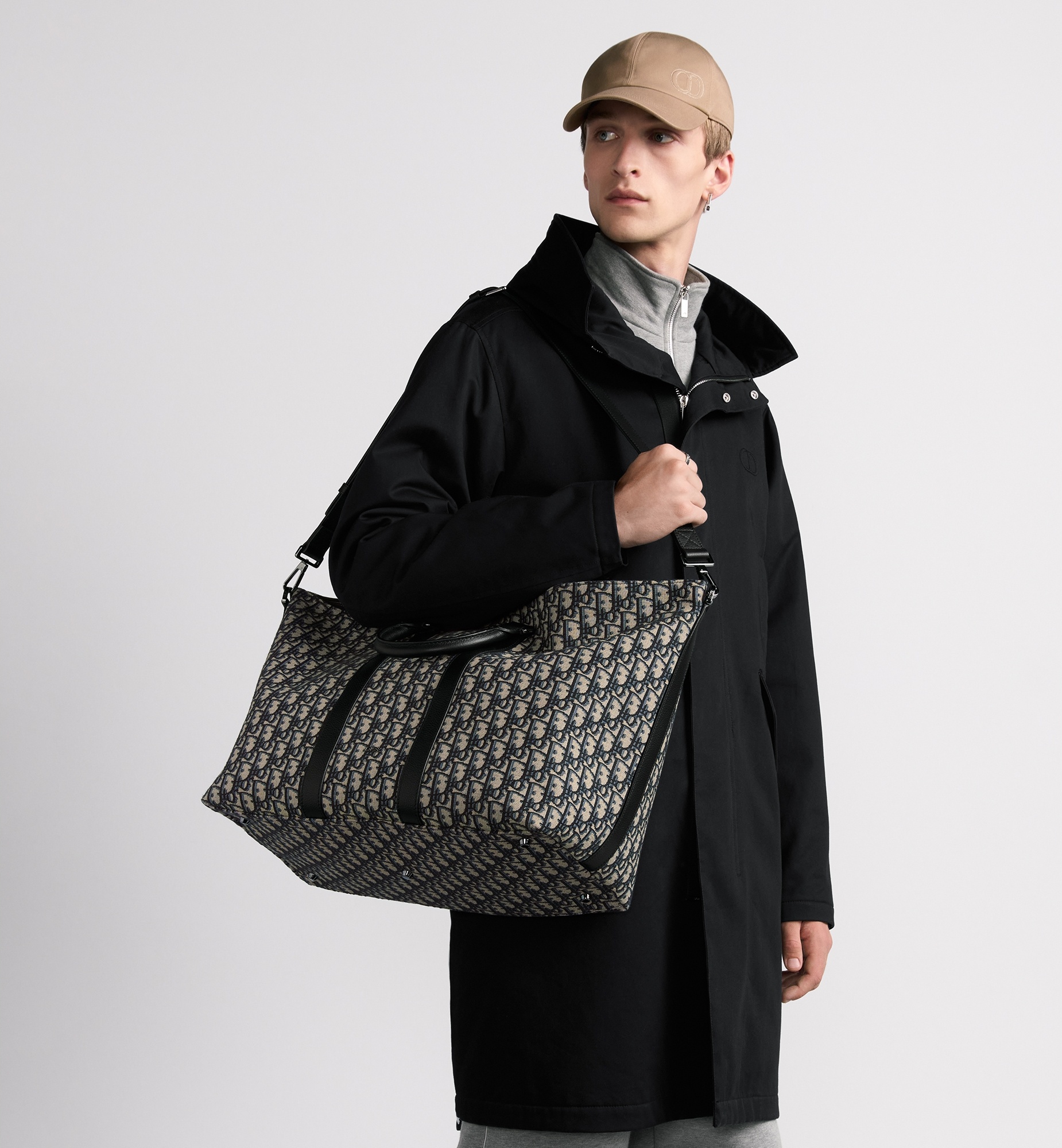 【旅行用に◎】Dior Weekender 40 バッグ Dior Weekender 40 | dior | REVERSIBLE