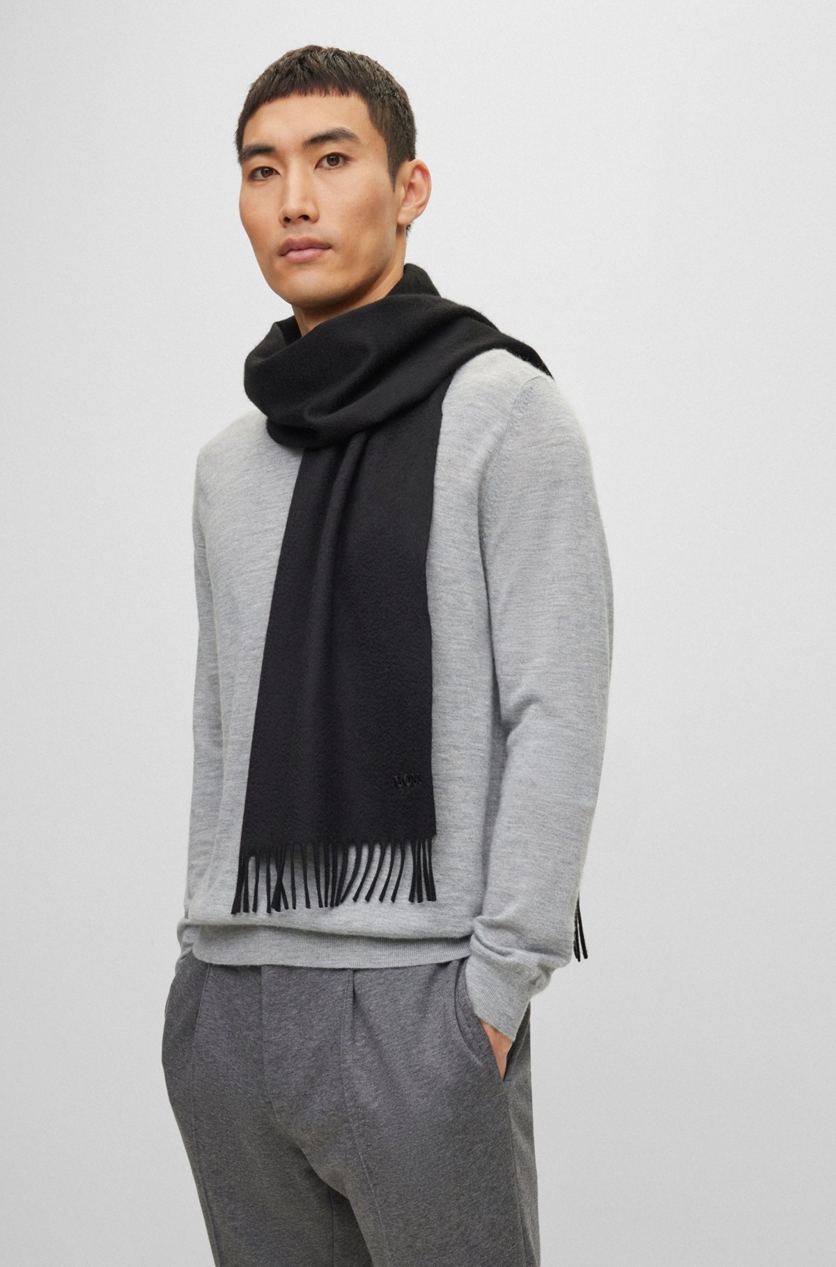 FRINGED SCARF IN PURE ITALIAN CASHMERE WITH EMBROIDERED LOGO - 2