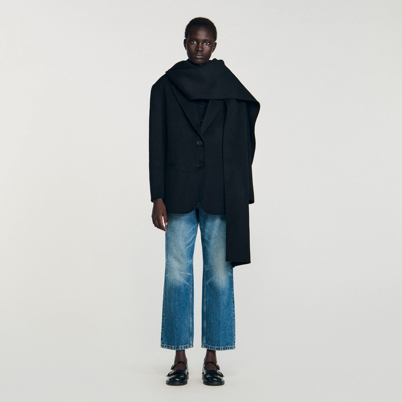 SHORT COAT WITH REMOVABLE SCARF 3