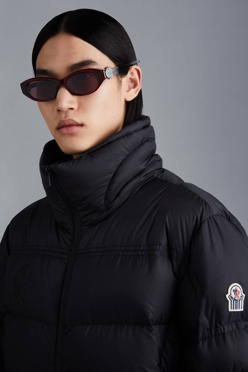 Moncler Swipe 2 Oval Sunglasses outlook