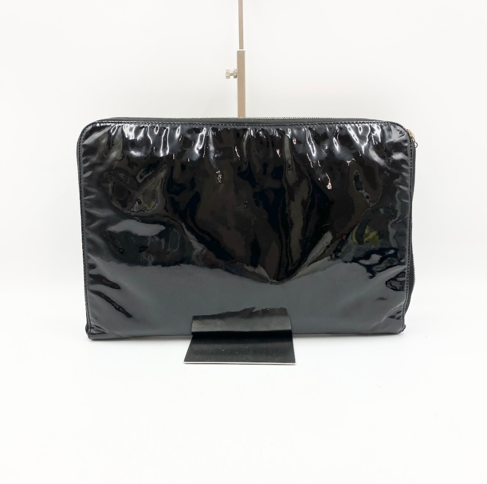 Chanel No.4 Black Patent Leather Big CC Clutch - 3