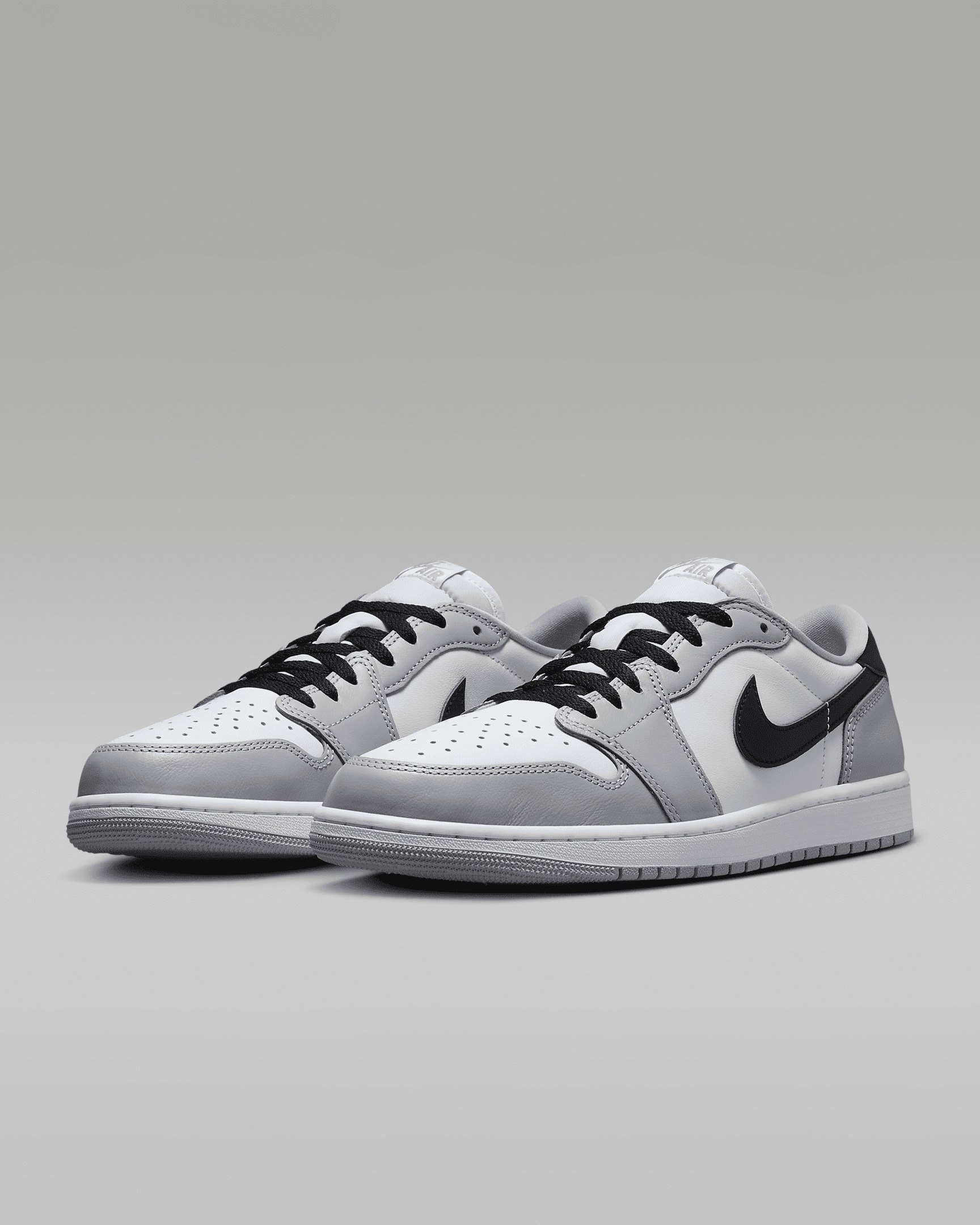 Air Jordan 1 Low OG "Wolf Grey" Shoes - 5