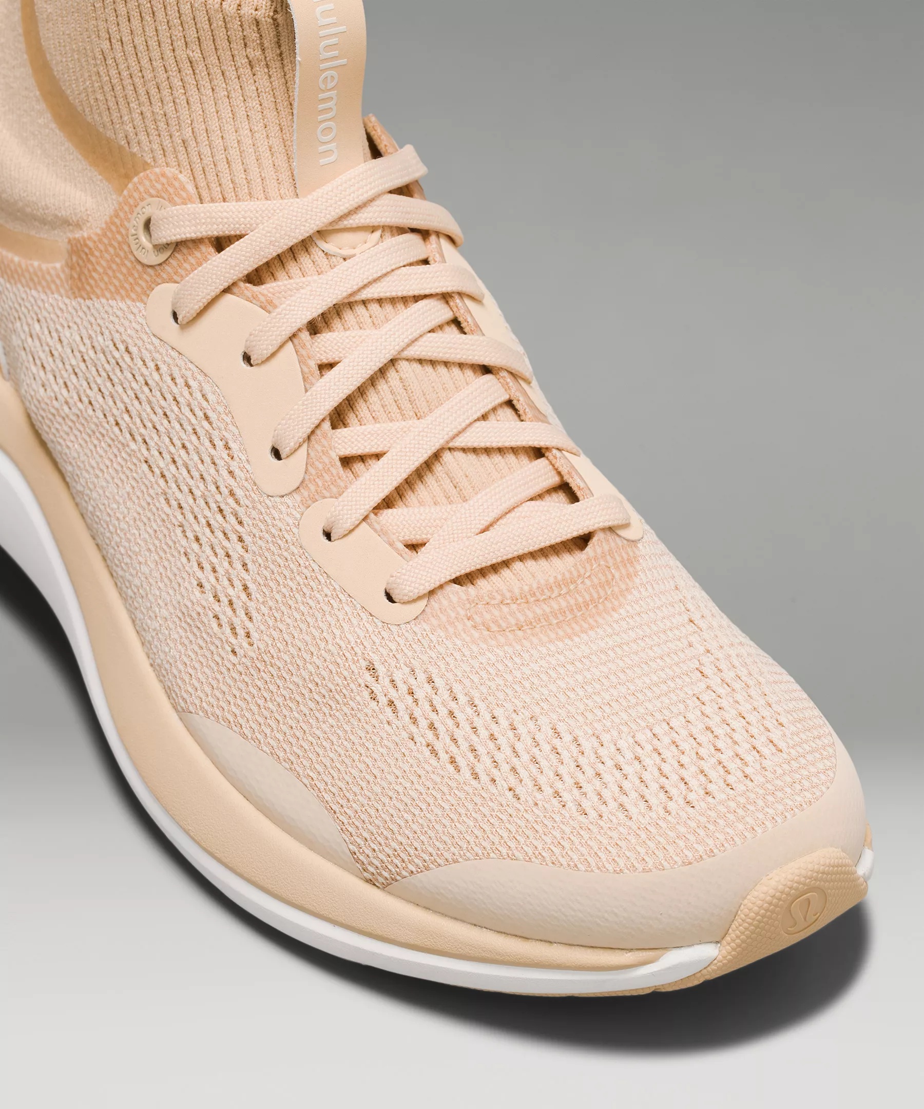 Women's Chargefeel Mid Workout Shoe - 8