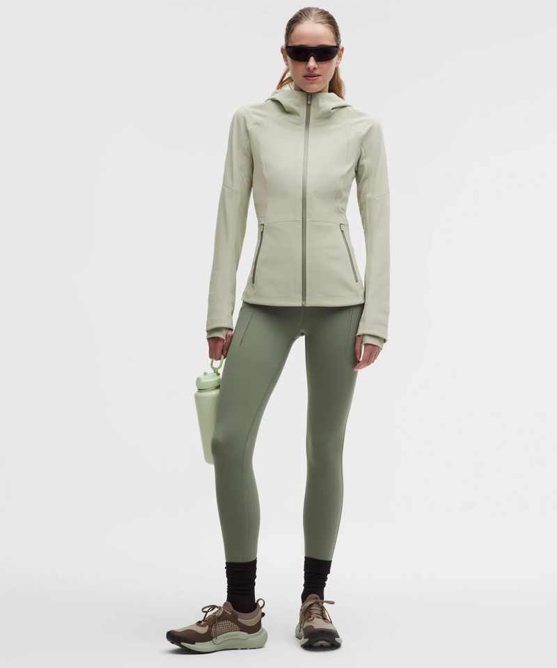 lululemon Women's Cross Chill Performance Jacket outlook