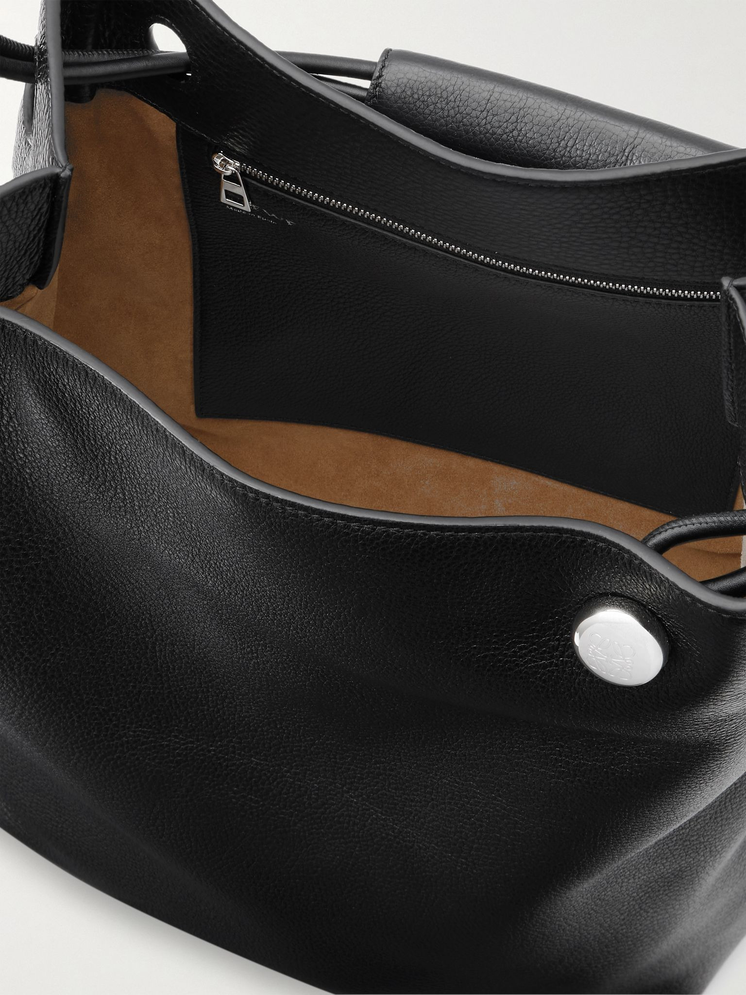 Pebble Full-Grain Leather Tote Bag Black - 5