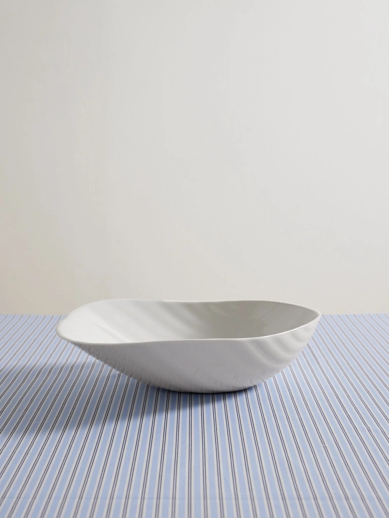 Sadaf Large porcelain bowl Off-white - 1