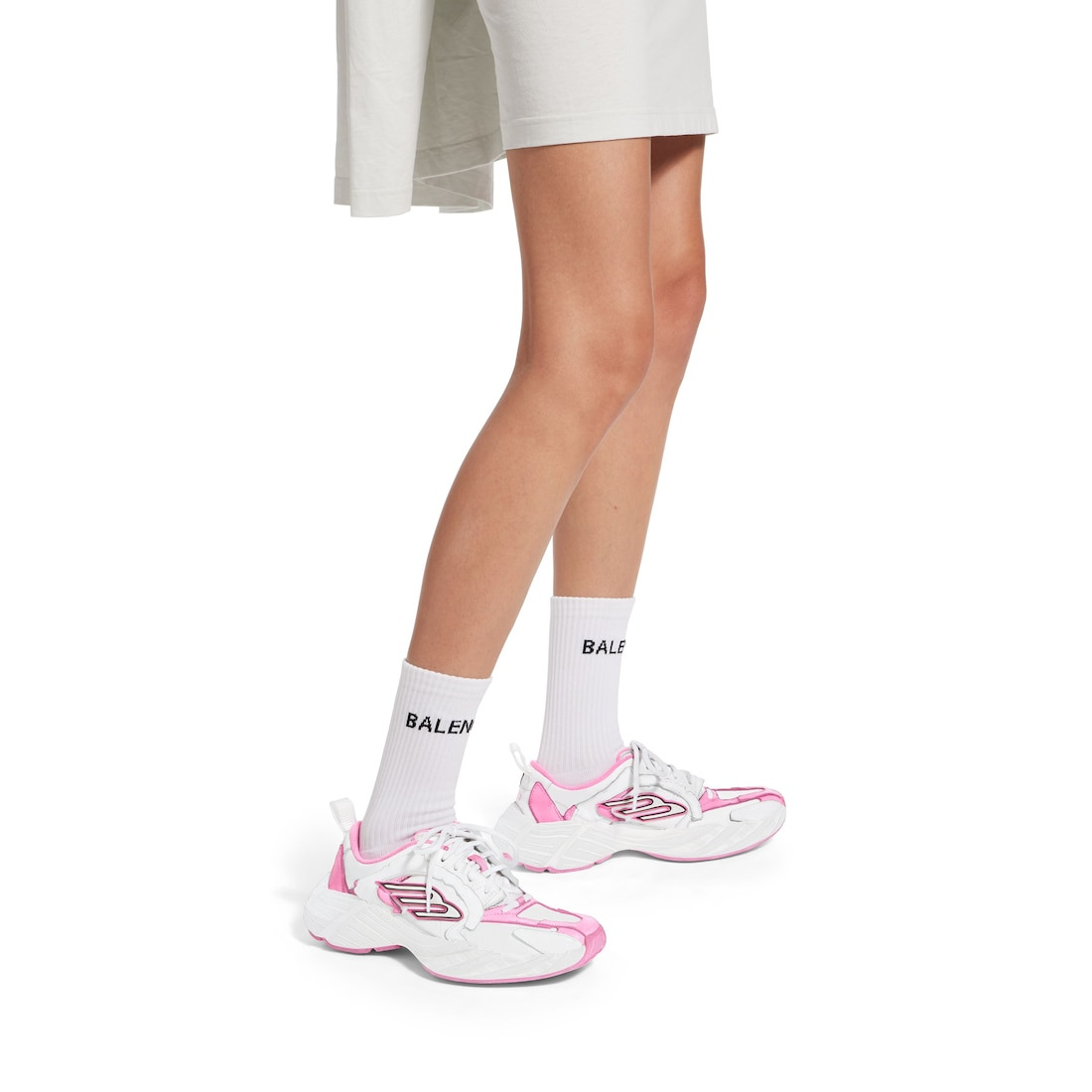 Women's Monday Shoe in Pink/grey/white/black - 9
