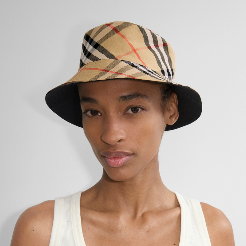 Burberry Reversible Gabardine Bucket Hat outlook