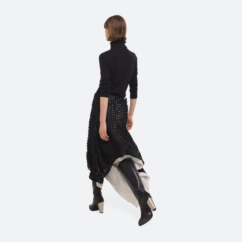 HOLE-PUNCHED SCARF HEM SKIRT 6