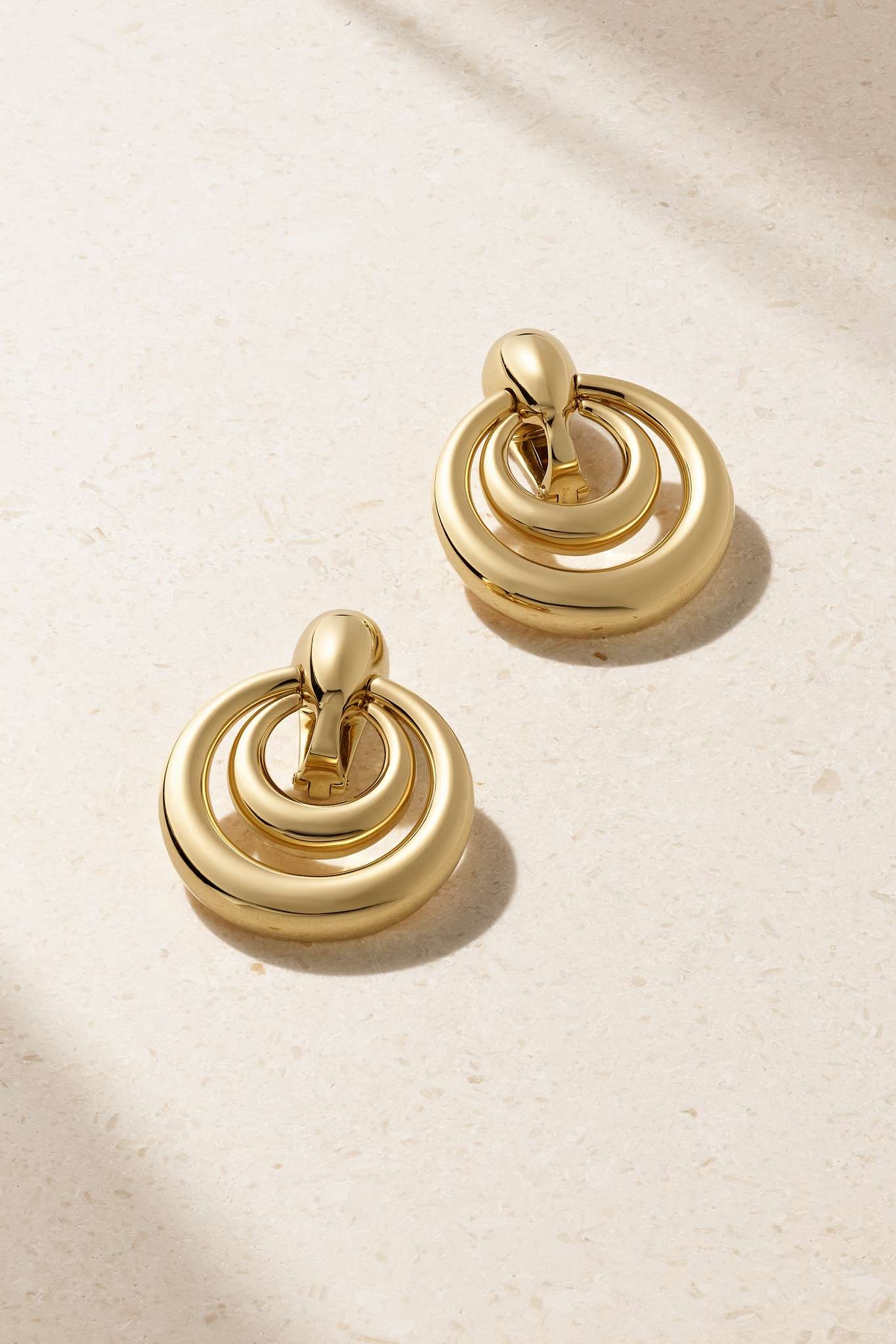 18-karat gold clip earrings - 1