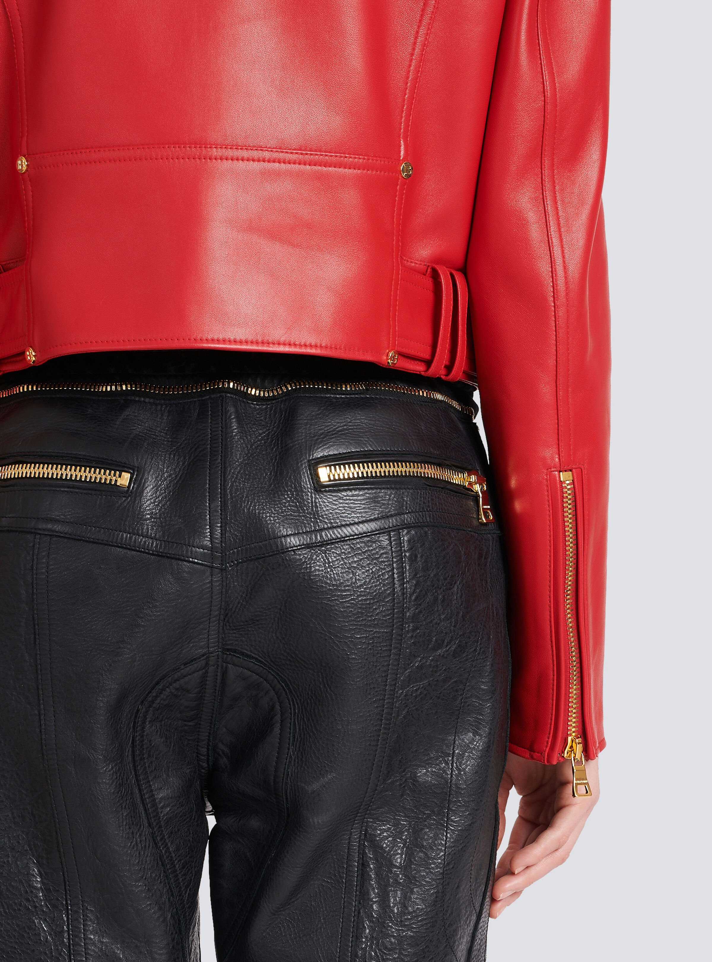 Cropped leather biker jacket - 10