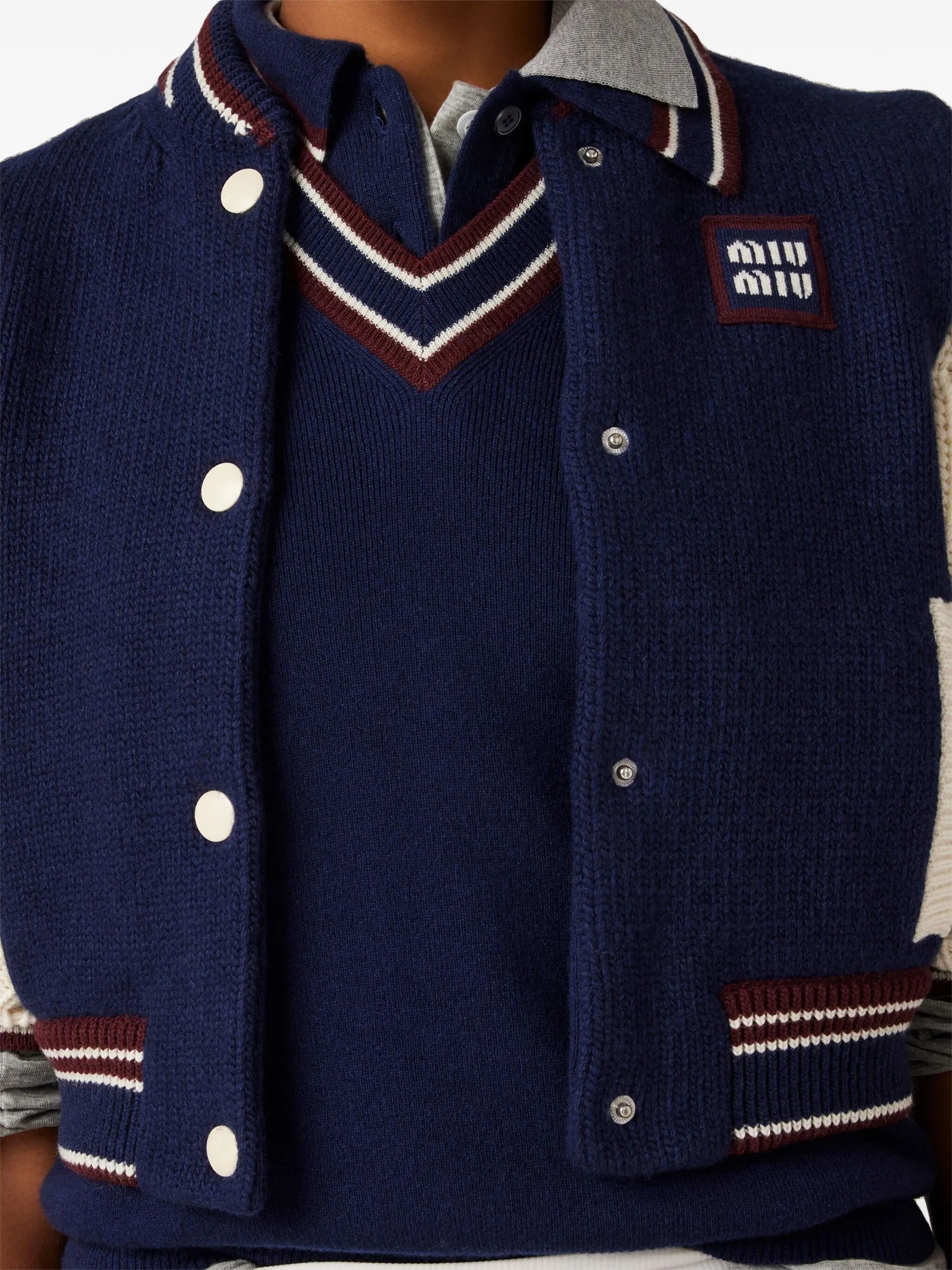 striped-trim knit vest - 4