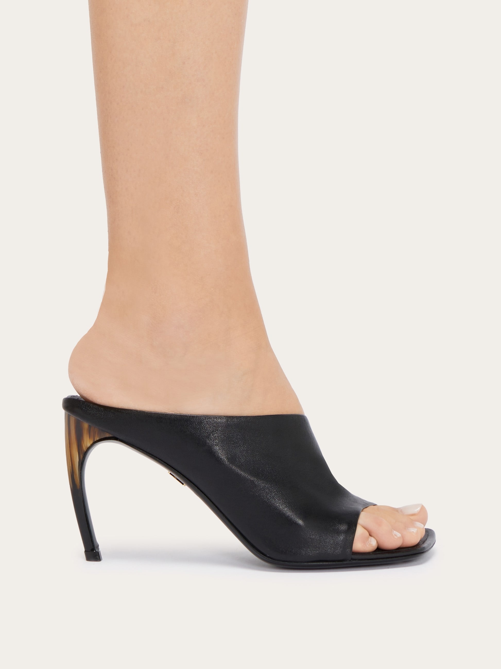Curved heel slide - 3