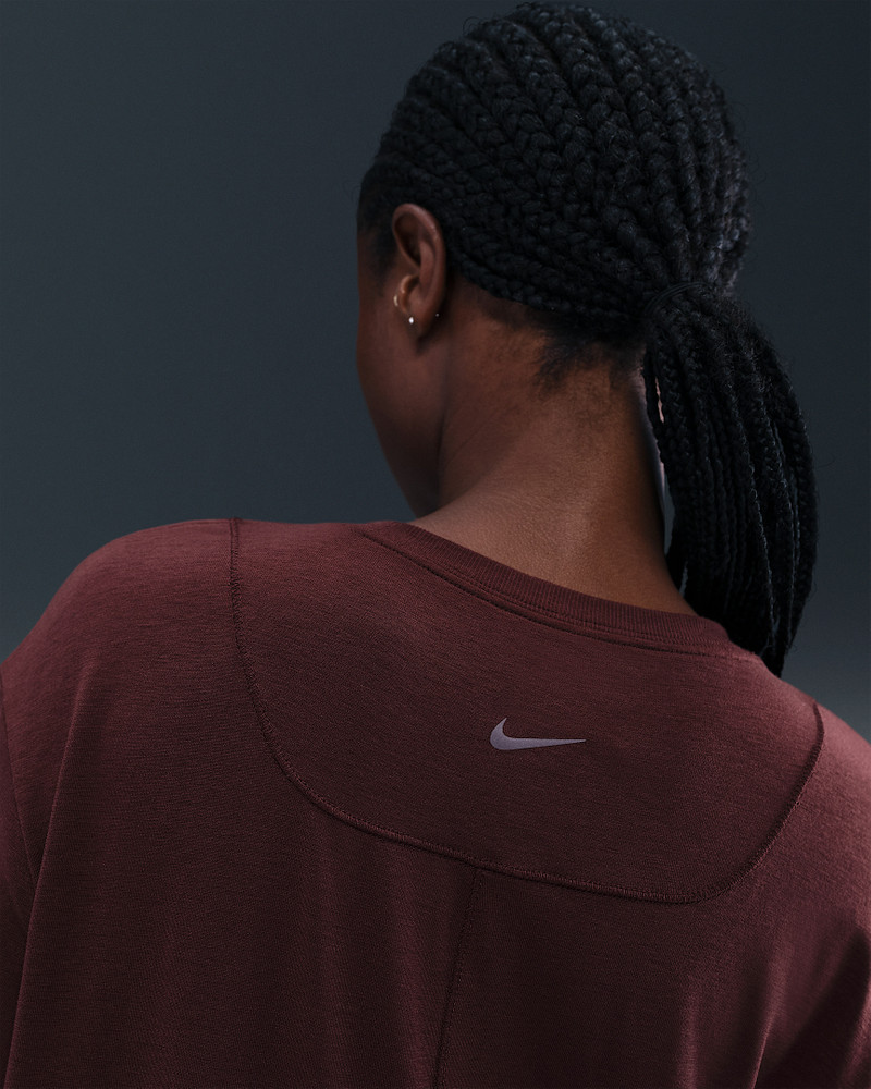 Nike Nike One Relaxed Women's Dri-FIT Long-Sleeve Top outlook