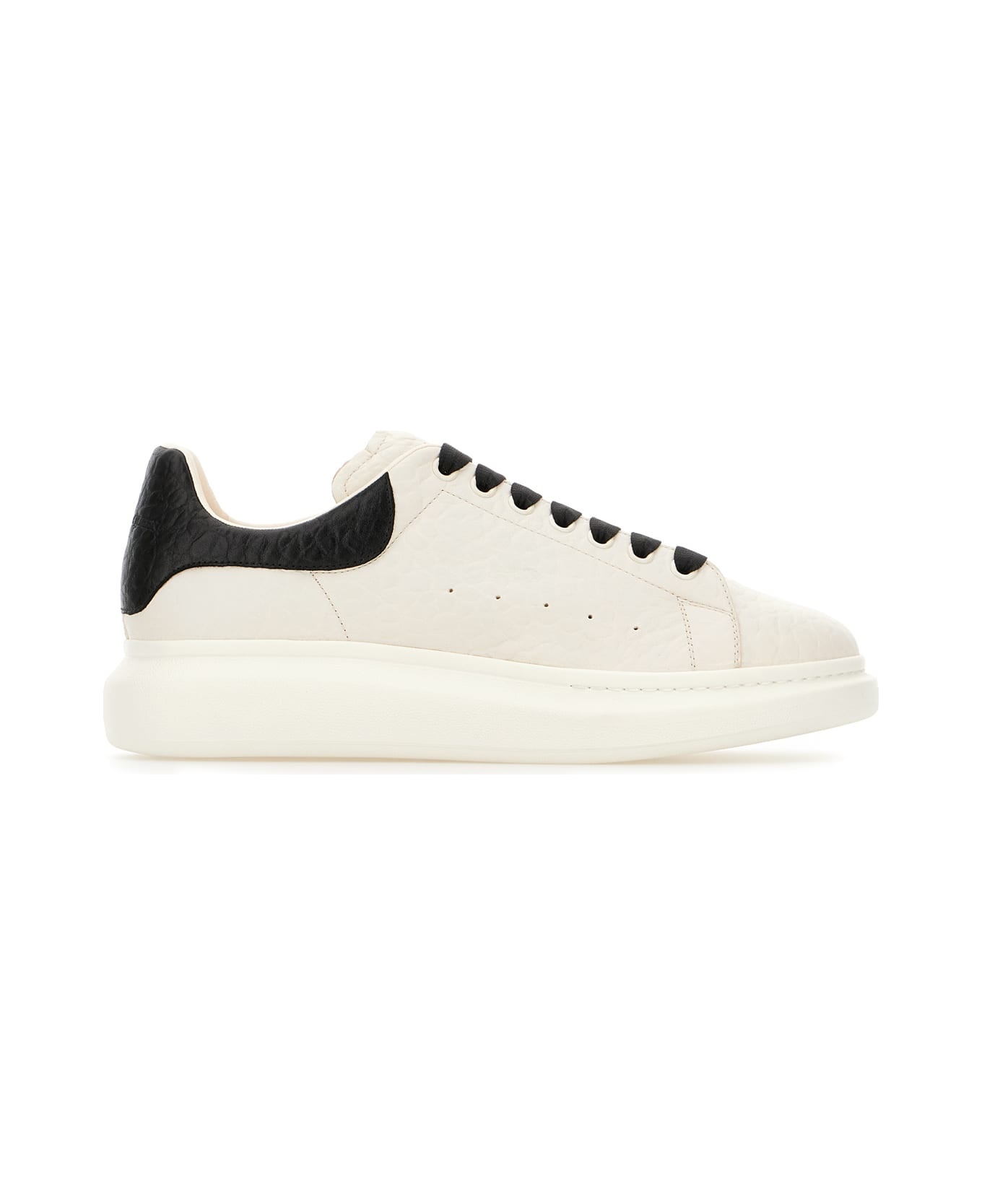 【関税&送料込】Alexander Mcqueen Ivory Leather Sneakers Alexander McQueen Ivory Leather Sneakers With Black Leather