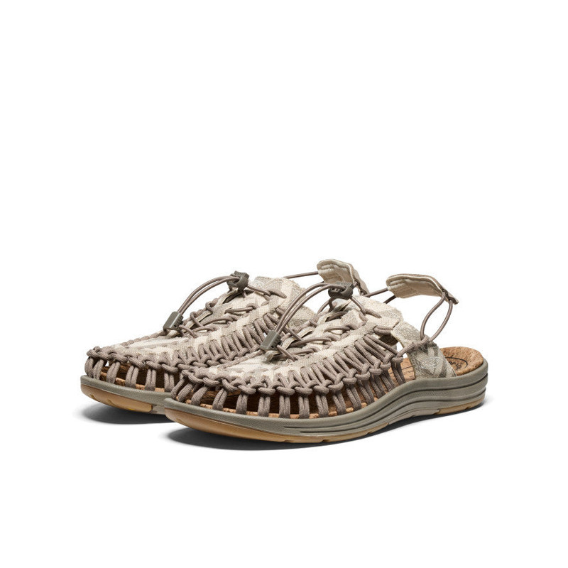 All Gender UNEEK II Convertible Canvas Sneaker 2