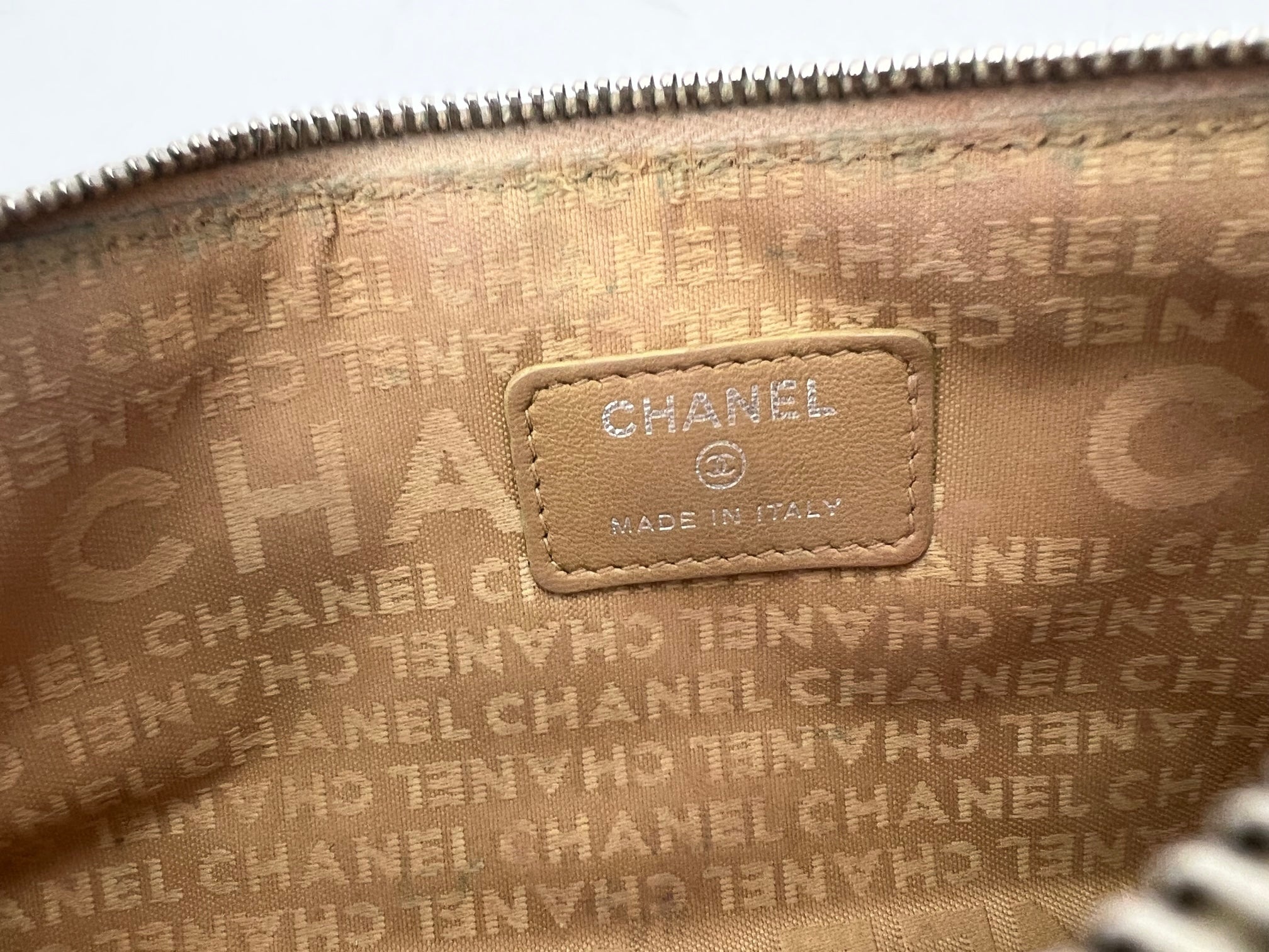 CHANEL Bag Lucky Symbols Pochette Quilted Beige Lambskin Shoulder Wristlet Preowned - 13