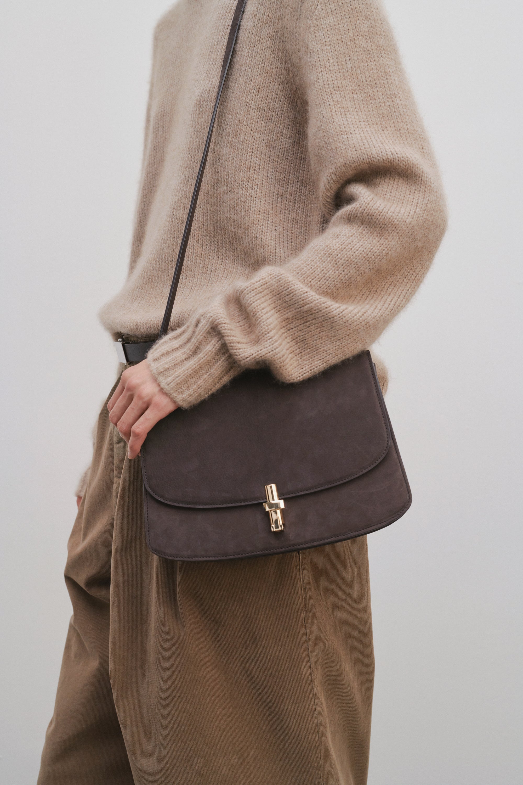 Sofia 10.00 Shoulder in Nubuck - 4