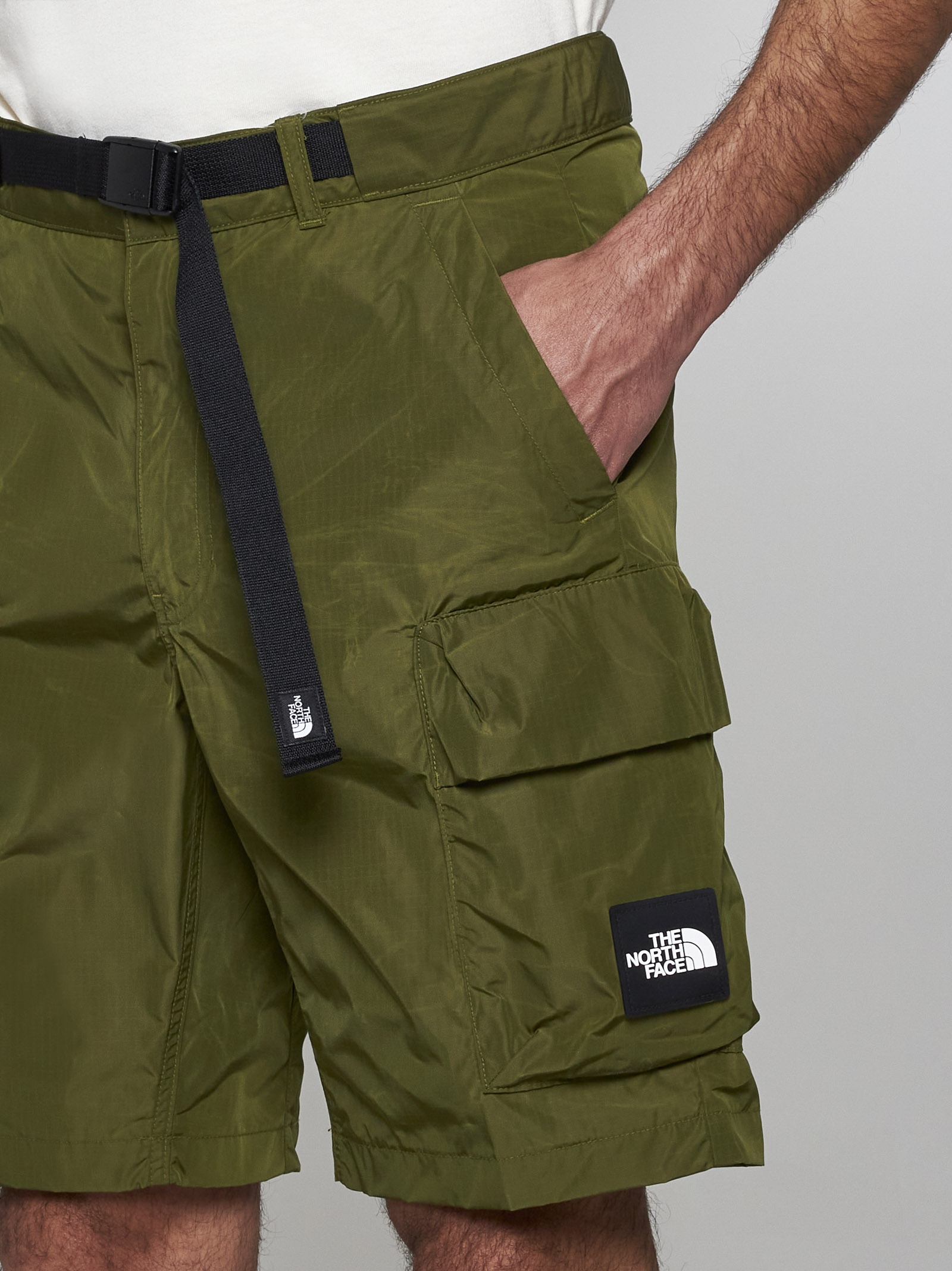 Technical fabric cargo shorts - 5