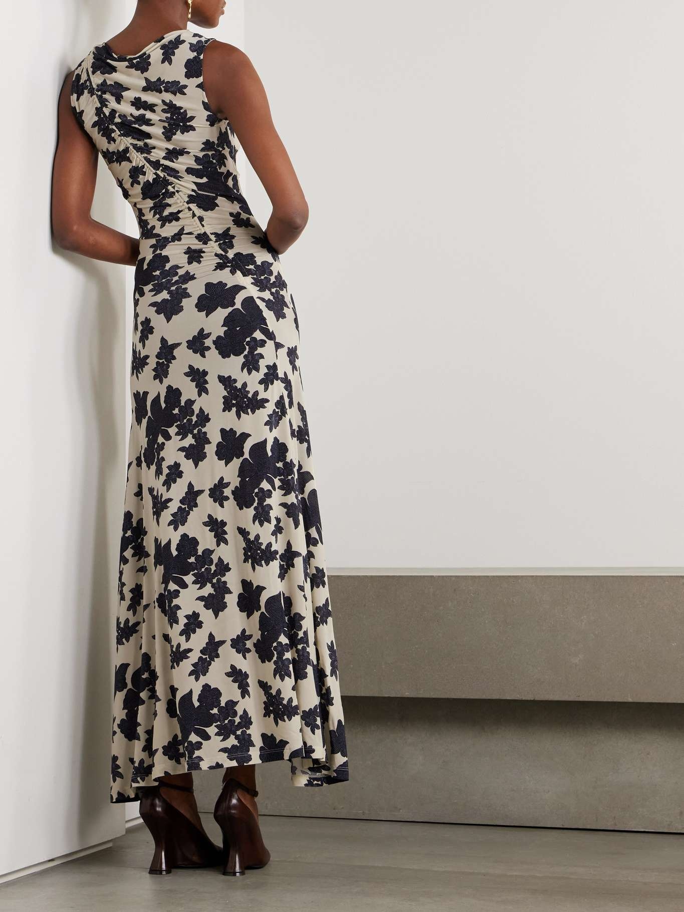 Natalia pleated floral-print stretch-jersey maxi dress Beige - 3