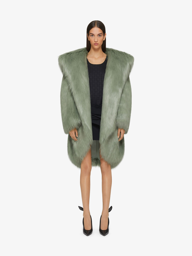 Givenchy OVERSIZED COAT IN FAUX FUR outlook