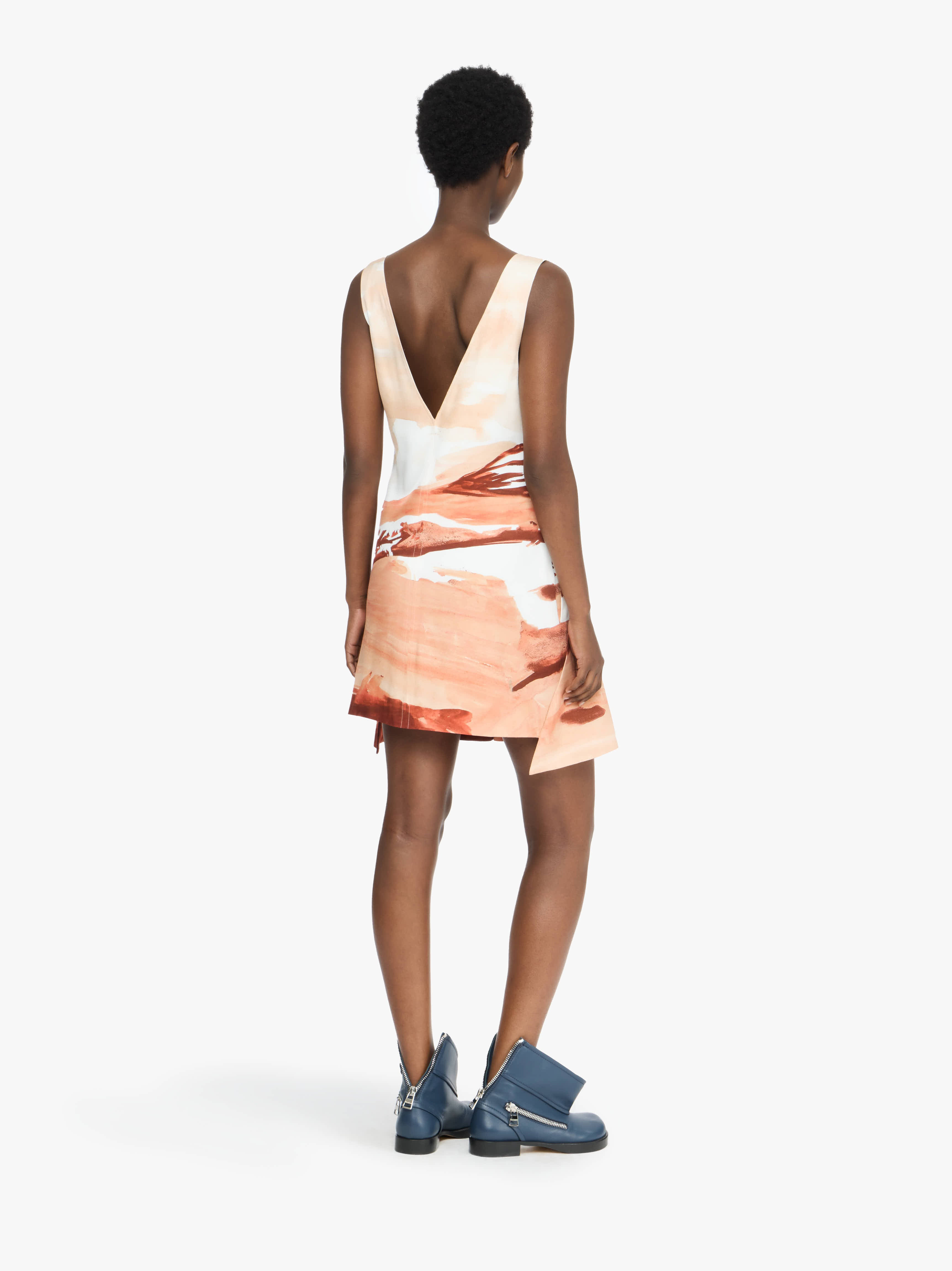PRINTED V-NECK MINI DRESS - 3