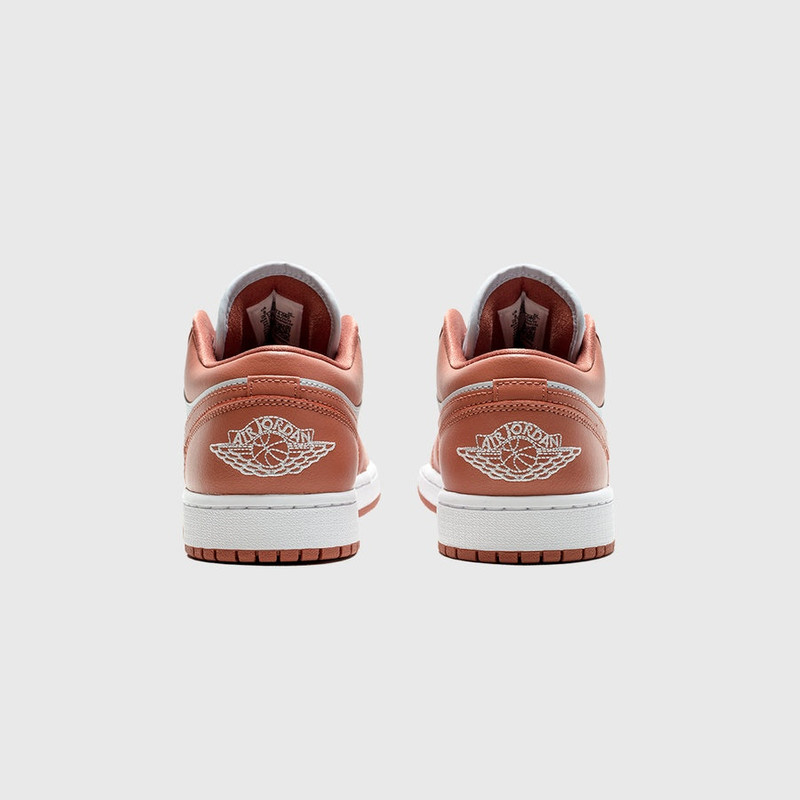 Jordan WMNS AIR JORDAN 1 LOW "SKY ORANGE" outlook