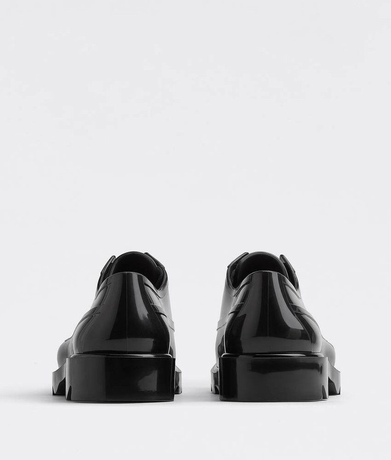 Bottega Veneta stride outlook
